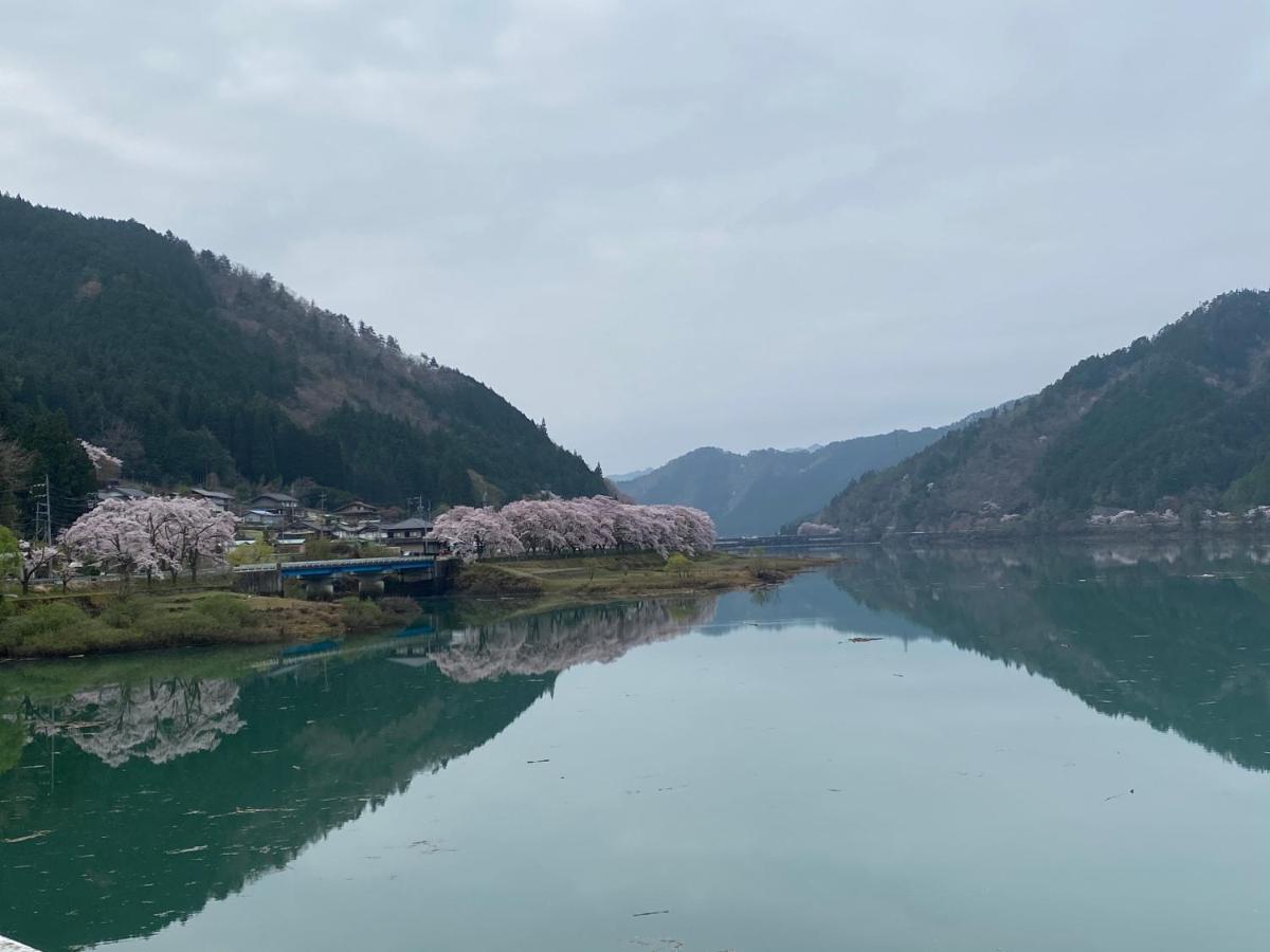 花緑里-Hanamidori-乙原のやど 岐阜下呂温泉郡上飛騨金山湖畔リゾート Gujo Exteriör bild